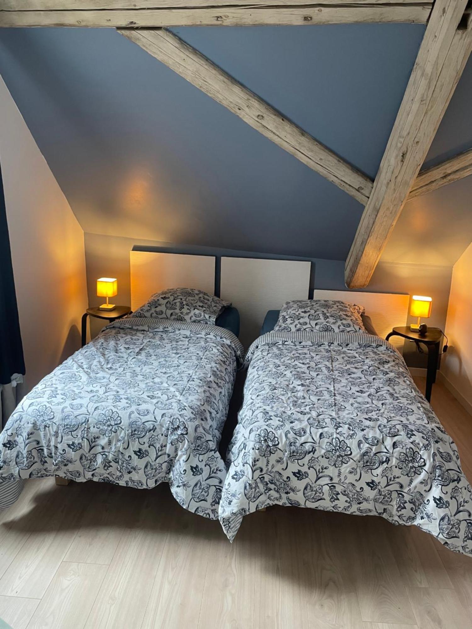 La Grange De Sophie Lägenhet Berstett Exteriör bild